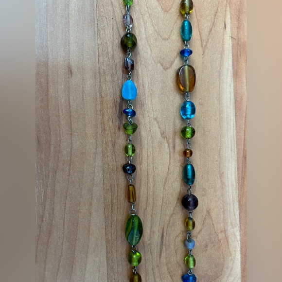 2000’s Long Glass Bead Necklace - Picture 3 of 4